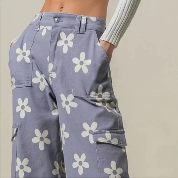 BiBi Gray Floral Wide-Leg Pant NWT - Picture 4 of 8